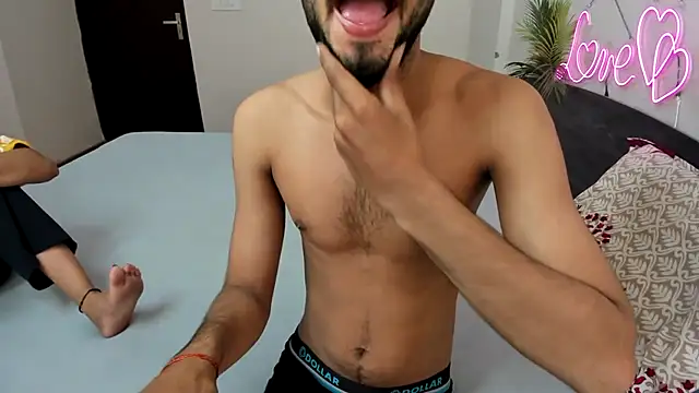 Queen Couple online show from September 21, 2025, 3:41 am