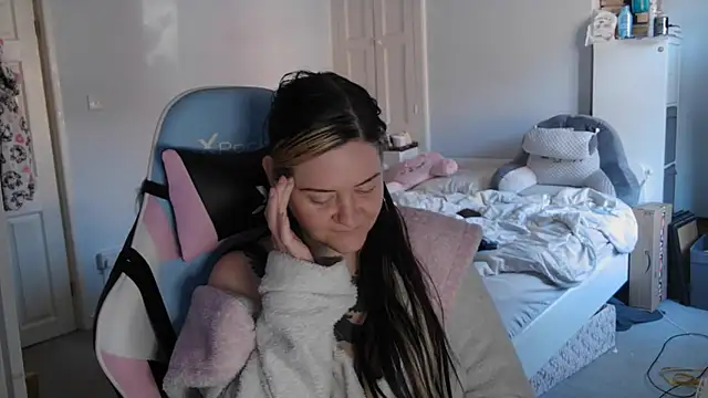 Snapshot of AureliaXOX chatting on March 6, 2025, 9:58 am AureliaXOX online show from March 6, 2025, 9:58 am