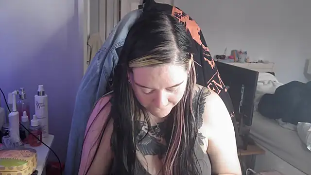 Snapshot of AureliaXOX chatting on September 26, 2025, 8:51 am AureliaXOX online show from September 26, 2025, 8:51 am