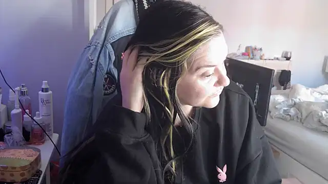 Snapshot of AureliaXOX chatting on September 27, 2025, 10:09 am AureliaXOX online show from September 27, 2025, 10:09 am