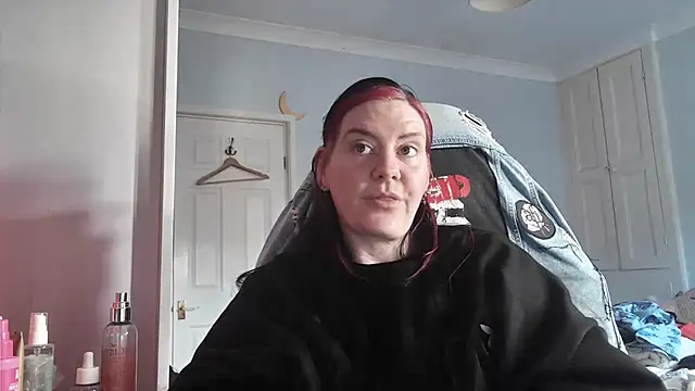 Snapshot of AureliaXOX chatting on October 28, 2025, 1:58 pm AureliaXOX online show from October 28, 2025, 1:58 pm