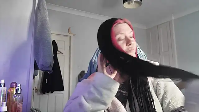 Snapshot of AureliaXOX chatting on November 2, 2025, 11:23 am AureliaXOX online show from November 2, 2025, 11:23 am