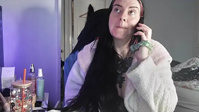 Snapshot of AureliaXOX chatting on November 14, 2025, 10:03 am AureliaXOX online show from November 14, 2025, 10:03 am