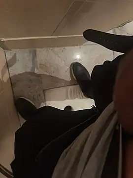 sark0606 online show from February 17, 2026, 4:35 pm