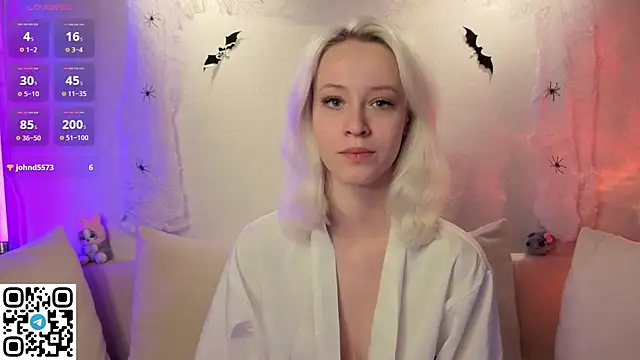 Anadeyaaa online show from November 3, 2025, 1:19 am