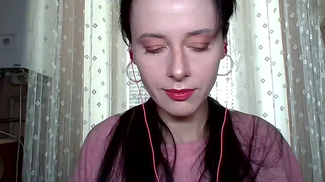 LuminousLady online show from September 9, 2025, 7:30 am