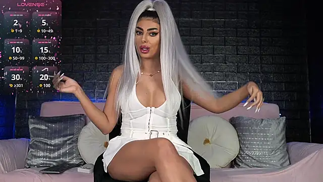 emma goodess  online show from February 13, 2025, 7:52 pm