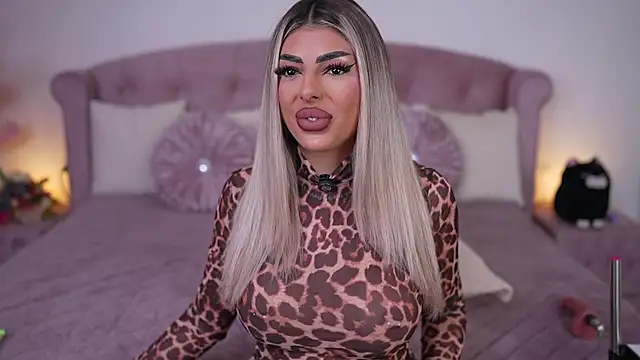 emma goodess  online show from April 17, 2026, 9:40 pm