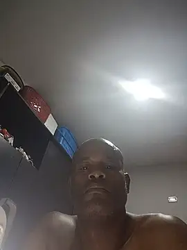 chocolatepuro1979 online show from February 23, 2026, 6:49 pm