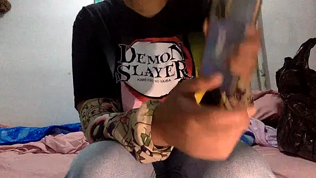 sharonlopez9611 online show from October 12, 2025, 2:54 am