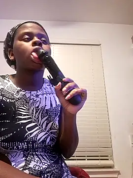 Snapshot of CocoaDoll22 chatting on March 3, 2026, 5:46 am CocoaDoll22 online show from March 3, 2026, 5:46 am