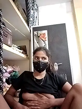 fuungirl38 online show from September 26, 2025, 10:58 pm