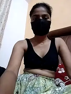 fuungirl38 online show from April 7, 2026, 4:07 pm