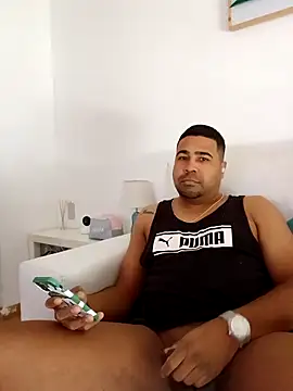 Snapshot of xhoco14 chatting on March 6, 2025, 2:08 pm xhoco14 online show from March 6, 2025, 2:08 pm