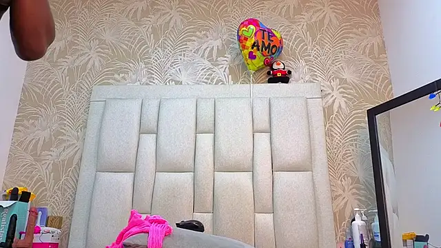 dafnnelewis online show from January 15, 2026, 11:26 am