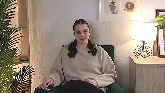 Snapshot of GarynDilley chatting on February 7, 2025, 11:34 am GarynDilley online show from February 7, 2025, 11:34 am