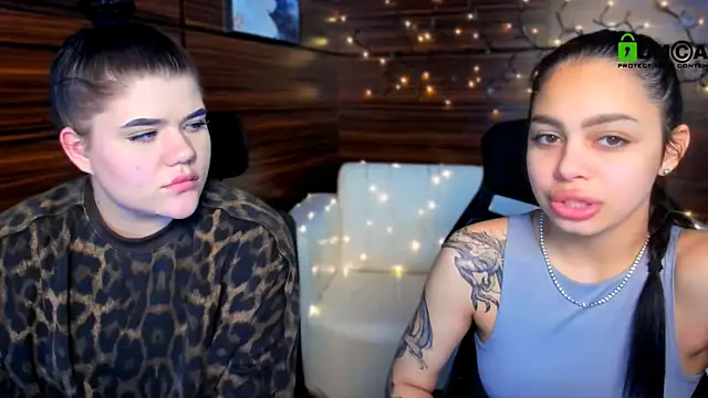 Snapshot of elmira_rose chatting on February 8, 2025, 4:57 pm elmira rose online show from February 8, 2025, 4:57 pm