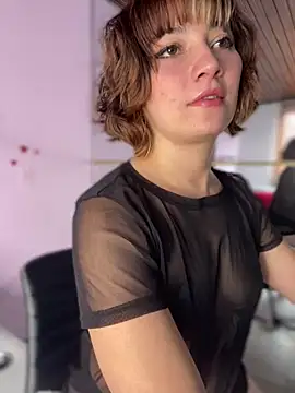 Maggie Geller online show from February 21, 2025, 8:05 pm