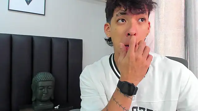 ISAAC CRYSTON online show from February 8, 2025, 1:11 pm