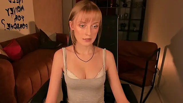 KiraMontoya online show from November 13, 2025, 5:34 pm