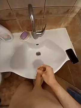 Good boy000 online show from February 6, 2025, 6:29 am