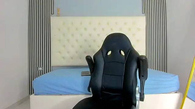 ANDRES STUD online show from December 17, 2025, 4:40 am