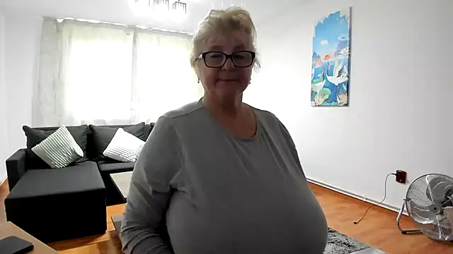 NoraJohnson6 online show from September 20, 2025, 5:52 am