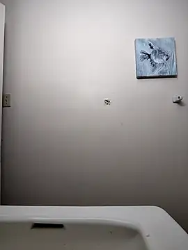 Snapshot of Locdawgg11 chatting on April 11, 2026, 11:42 pm Locdawgg11 online show from April 11, 2026, 11:42 pm