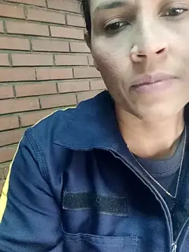 Snapshot of dulce_696 chatting on October 14, 2025, 6:20 pm dulce 696 online show from October 14, 2025, 6:20 pm