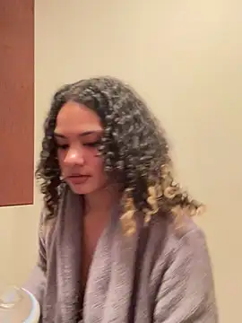 Snapshot of tastylolaaa chatting on February 7, 2025, 10:29 am tastylolaaa online show from February 7, 2025, 10:29 am