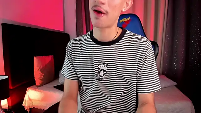 NovaaWheler online show from October 8, 2025, 6:38 pm