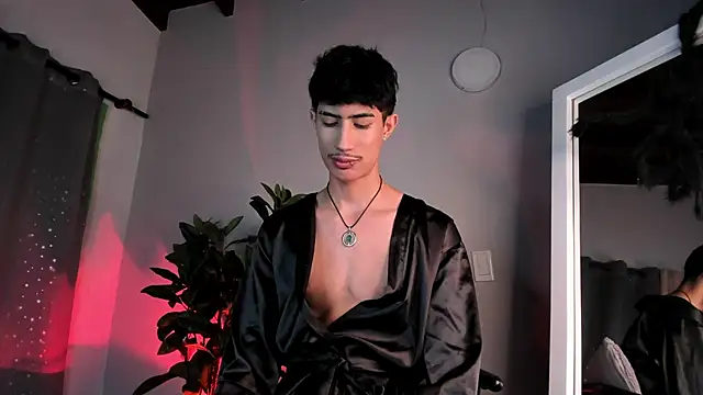 NovaaWheler online show from October 19, 2025, 7:36 pm