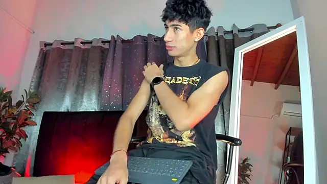 Snapshot of NovaaWheler chatting on February 16, 2026, 12:56 pm NovaaWheler online show from February 16, 2026, 12:56 pm