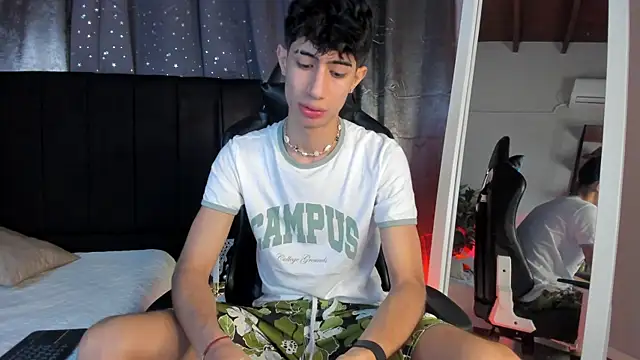 Snapshot of NovaaWheler chatting on February 23, 2026, 2:03 pm NovaaWheler online show from February 23, 2026, 2:03 pm