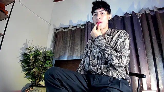 Snapshot of NovaaWheler chatting on March 1, 2026, 12:29 pm NovaaWheler online show from March 1, 2026, 12:29 pm