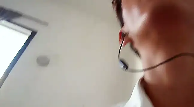 Snapshot of ChavoOT chatting on March 9, 2025, 10:41 pm ChavoOT online show from March 9, 2025, 10:41 pm