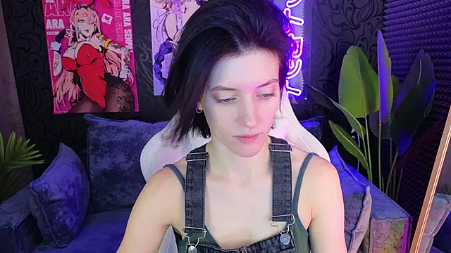 roxy riot  online show from February 23, 2025, 1:24 am