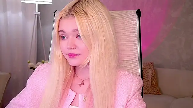 AdeleCartier online show from April 18, 2026, 12:47 am