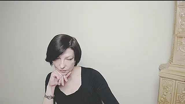  AngeliaFlow  online show from February 26, 2025, 7:20 am