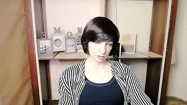  AngeliaFlow  online show from February 14, 2026, 8:33 am