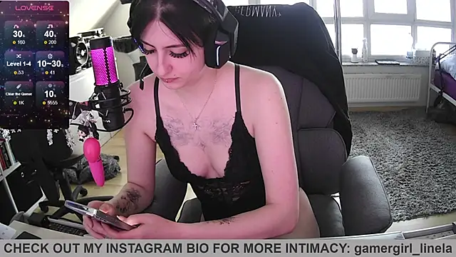 Snapshot of Gamergirl-Linela chatting on May 8, 2026, 4:56 pm Gamergirl-Linela online show from May 8, 2026, 4:56 pm