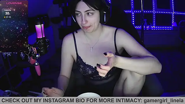 Snapshot of Gamergirl-Linela chatting on May 21, 2026, 10:17 pm Gamergirl-Linela online show from May 21, 2026, 10:17 pm