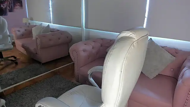 Piia Angeel1 online show from March 21, 2025, 12:50 pm