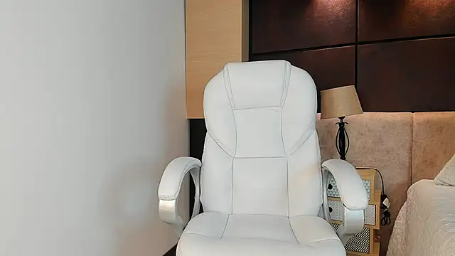 Snapshot of AngellsCollings chatting on February 19, 2025, 8:31 pm AngellsCollings online show from February 19, 2025, 8:31 pm