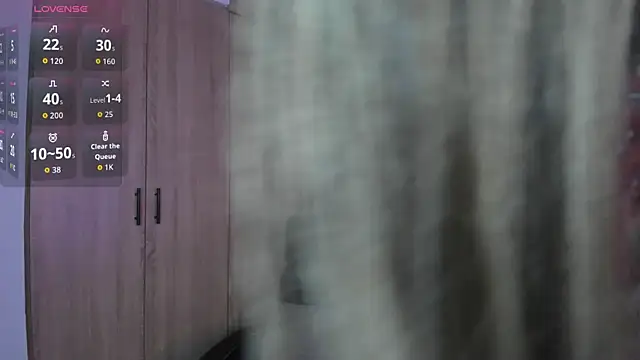 Cloee Rainbow1 online show from December 4, 2025, 11:52 am