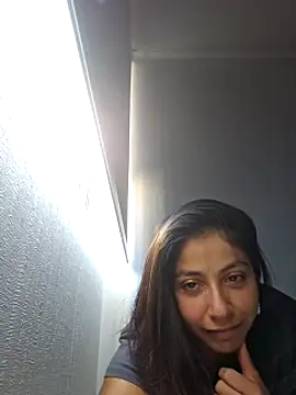 Snapshot of MaiPandora chatting on February 17, 2025, 8:36 pm MaiPandora online show from February 17, 2025, 8:36 pm