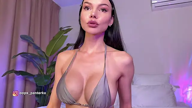 AmyLeeplay online show from June 1, 2026, 3:36 pm