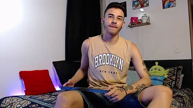 kyle clint07 online show from November 8, 2025, 11:14 pm