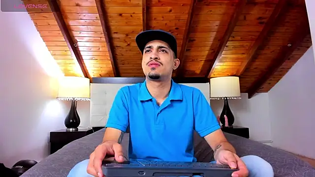 Sebastian Berne online show from February 11, 2025, 6:33 pm