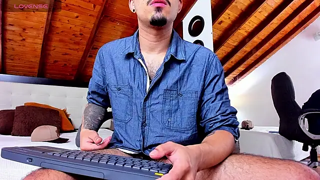 Sebastian Berne online show from March 7, 2025, 10:32 pm